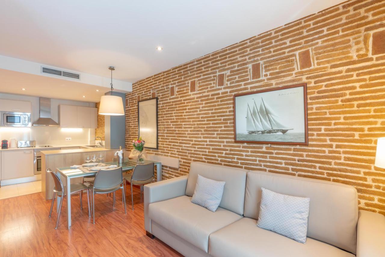 Serennia Cest Apartamentos Arc De Triomf Barcelona Bagian luar foto