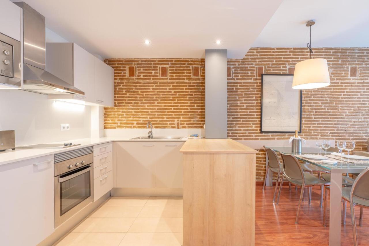 Serennia Cest Apartamentos Arc De Triomf Barcelona Bagian luar foto