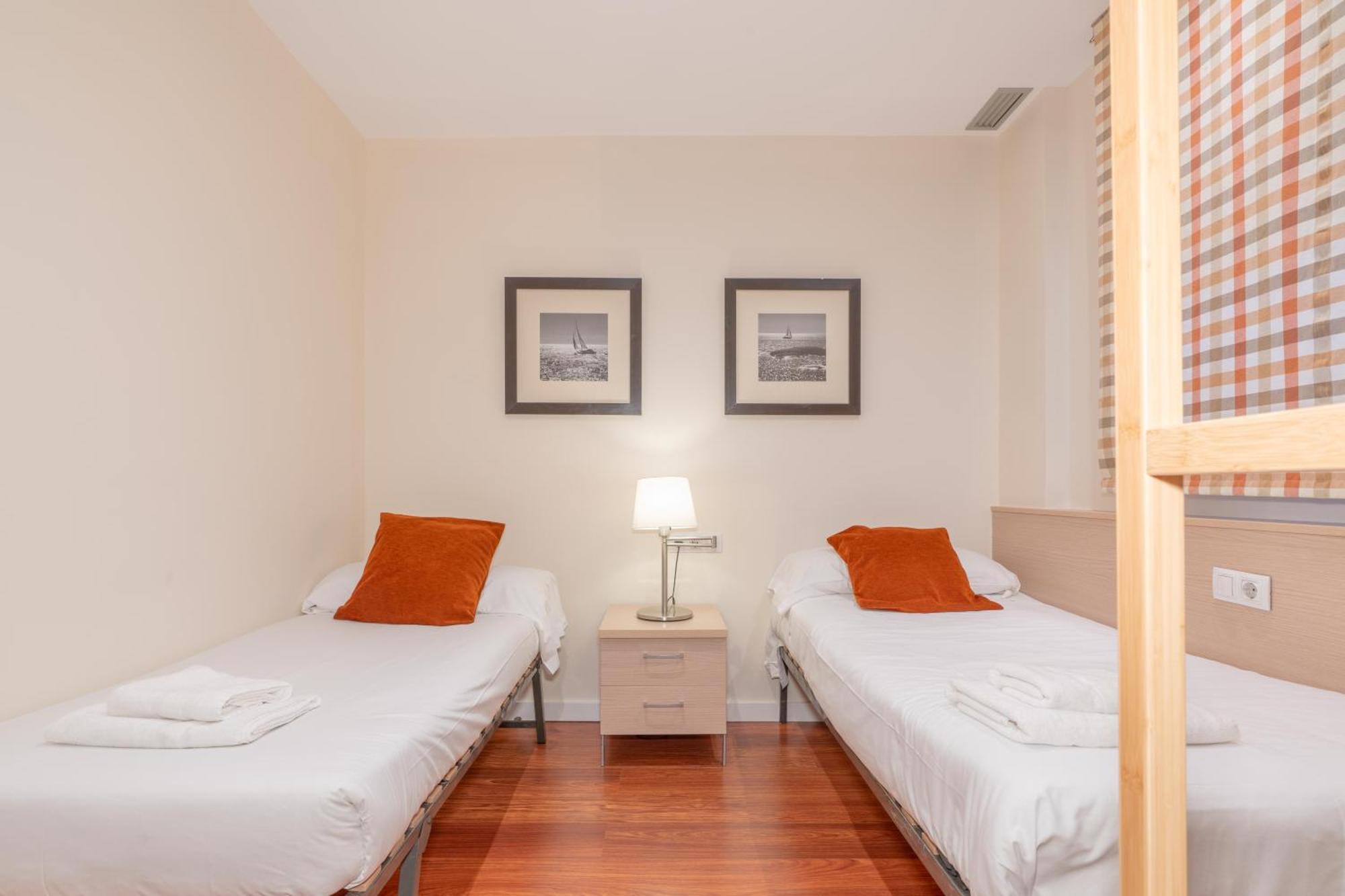 Serennia Cest Apartamentos Arc De Triomf Barcelona Bagian luar foto