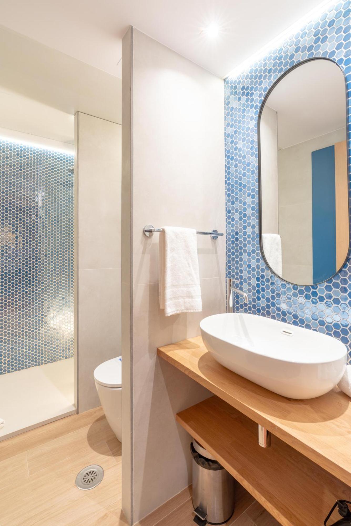 Serennia Cest Apartamentos Arc De Triomf Barcelona Bagian luar foto