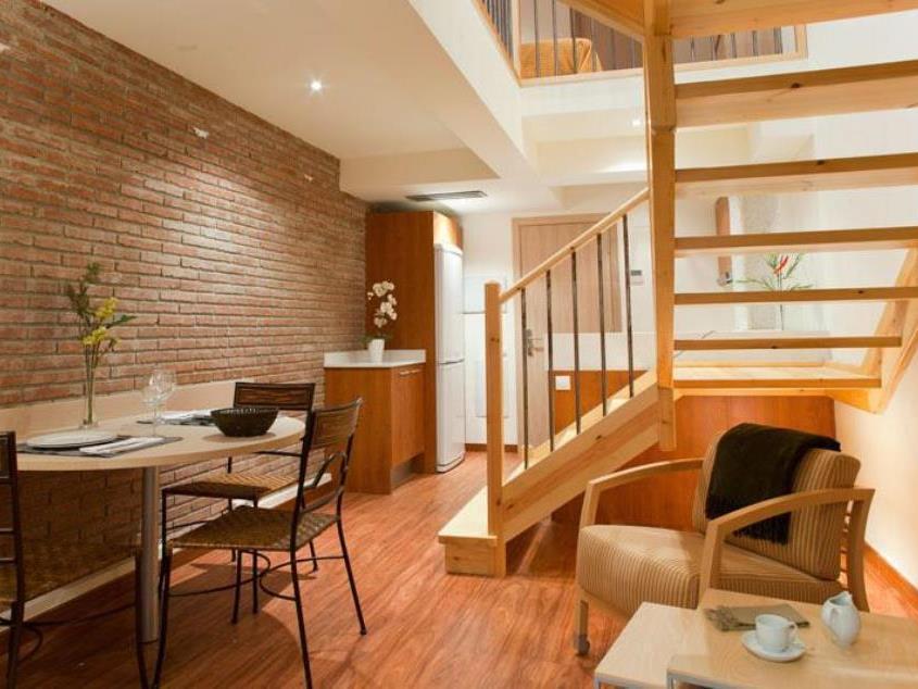 Serennia Cest Apartamentos Arc De Triomf Barcelona Bagian luar foto