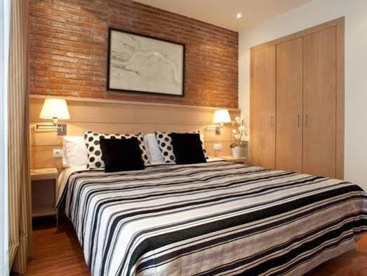 Serennia Cest Apartamentos Arc De Triomf Barcelona Bagian luar foto